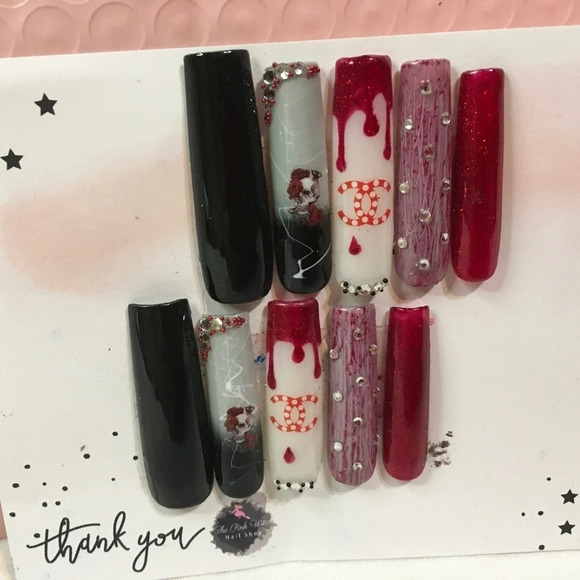 Press on nails hand painted and designed with red black and white - Picture 1 of 2